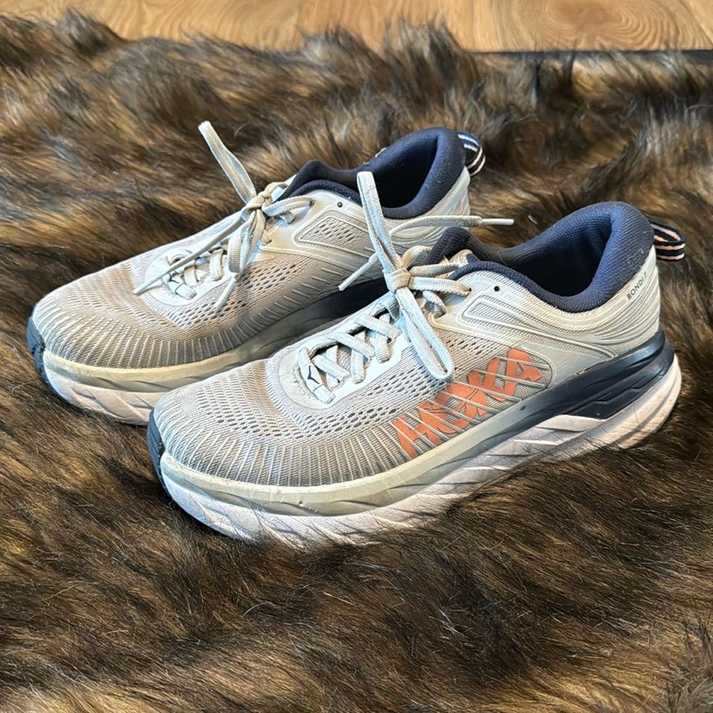 Hoka One One Bondi 7barely worn 7 1/2 gray and blue